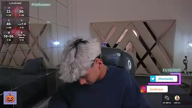 Try our girls live displays and explore the company of endless strippers, with beautiful physiques, vibrating toys and more.