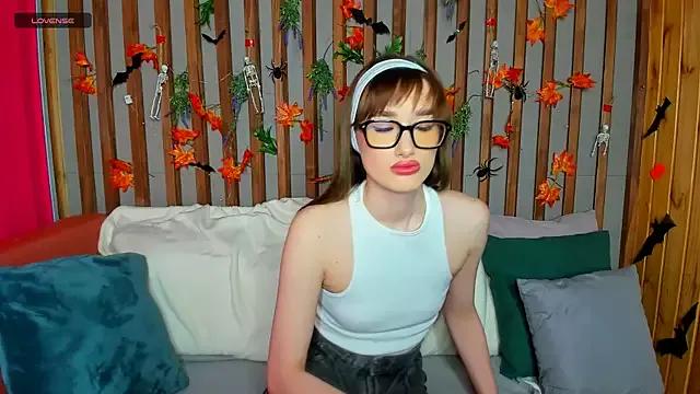 Olivia_Grantt from StripChat is Freechat