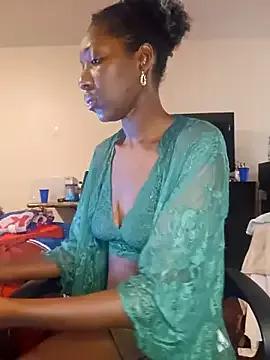 oliviaprettypussy from StripChat is Freechat
