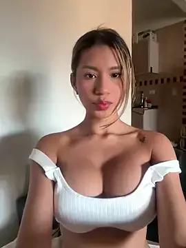 Try our girls live displays and explore the company of endless strippers, with beautiful physiques, vibrating toys and more.
