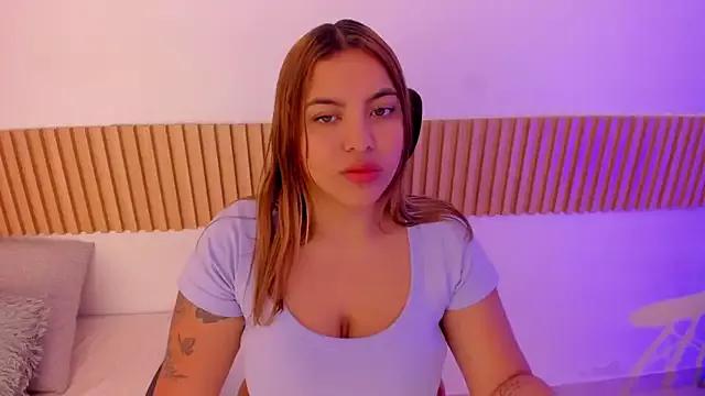 Try our girls live displays and explore the company of endless strippers, with beautiful physiques, vibrating toys and more.