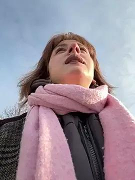 Try our girls live displays and explore the company of endless strippers, with beautiful physiques, vibrating toys and more.