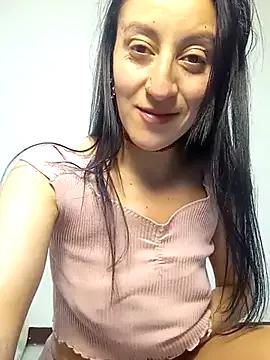 Oriana111 from StripChat is Freechat