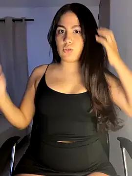 OriannaLuna from StripChat is Freechat