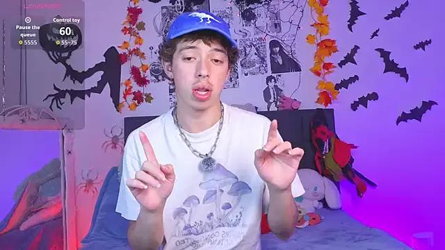 Otter_Star from StripChat is Freechat