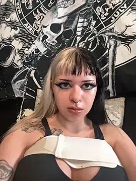 Try our girls live displays and explore the company of endless strippers, with beautiful physiques, vibrating toys and more.