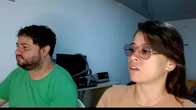 Try our girls live displays and explore the company of endless strippers, with beautiful physiques, vibrating toys and more.