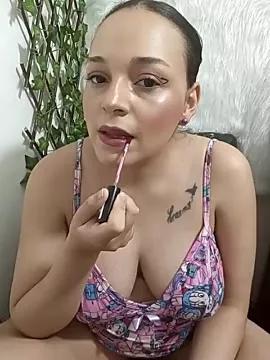 Try our girls live displays and explore the company of endless strippers, with beautiful physiques, vibrating toys and more.