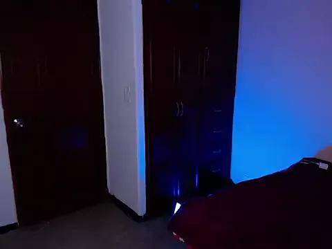 Pariss_Gold from StripChat is Freechat