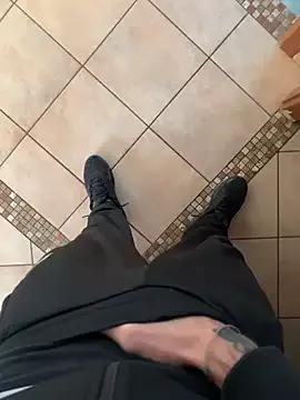 Try our girls live displays and explore the company of endless strippers, with beautiful physiques, vibrating toys and more.