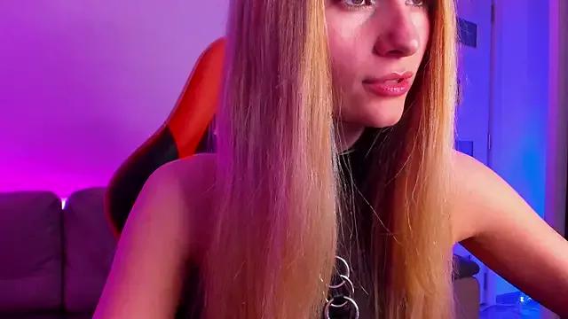 Try our girls live displays and explore the company of endless strippers, with beautiful physiques, vibrating toys and more.