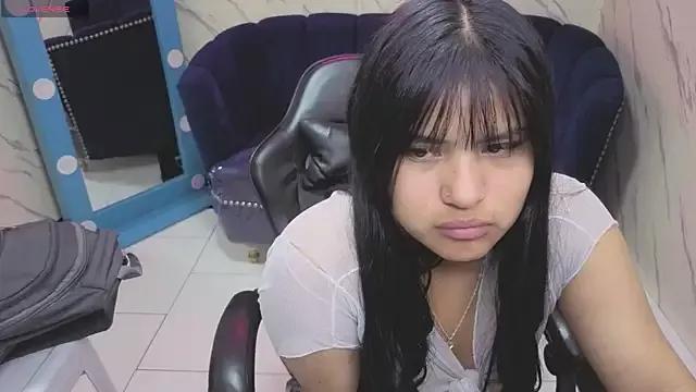 Try our girls live displays and explore the company of endless strippers, with beautiful physiques, vibrating toys and more.