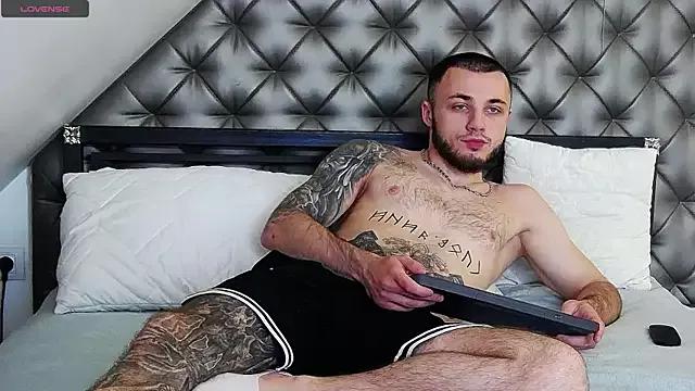 PaulGrow from StripChat is Freechat