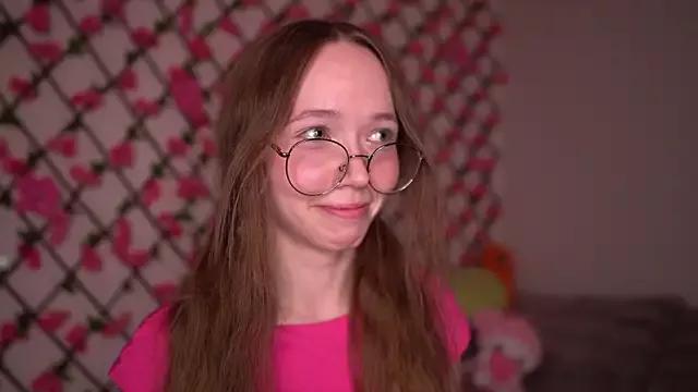 Petite_Polly from StripChat is Freechat