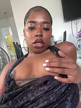 petitecubanita from StripChat is Freechat