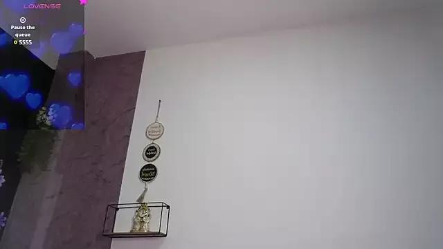 PetiteDeep- from StripChat is Freechat
