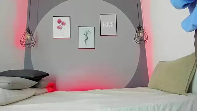 Try our girls live displays and explore the company of endless strippers, with beautiful physiques, vibrating toys and more.