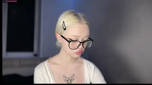 Pinkamina_Pie — Freechat on StripChat