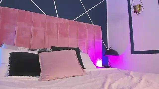 Pinky_connie from StripChat is Freechat