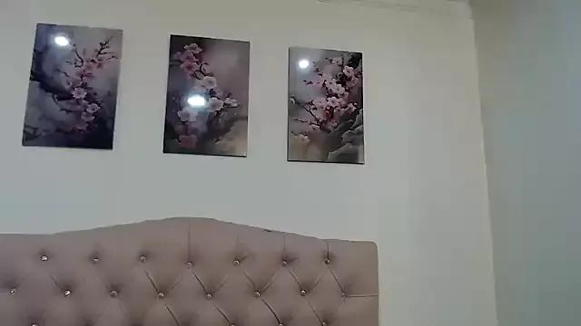 pinky_f00x from StripChat is Freechat