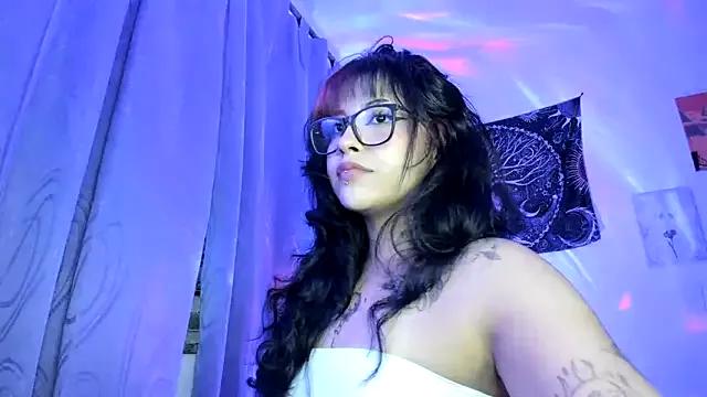 Try our girls live displays and explore the company of endless strippers, with beautiful physiques, vibrating toys and more.