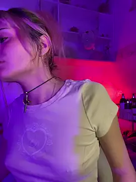 pinkyfairyx — 1 giant bong rip while I take a rush