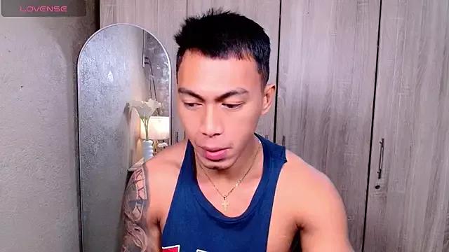 PinooyMilker from StripChat is Freechat