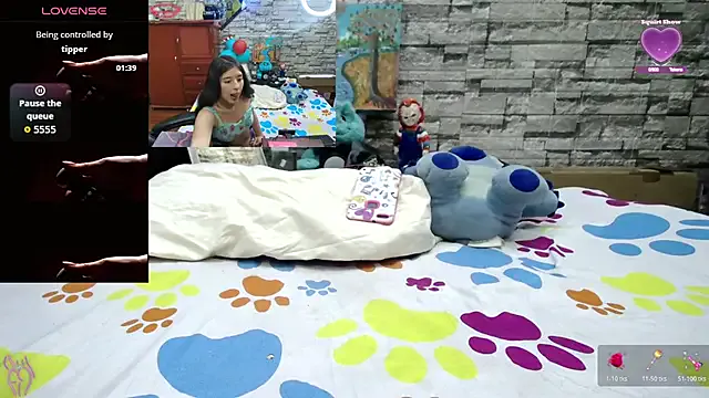 playboybunny-- — aquirt con domi