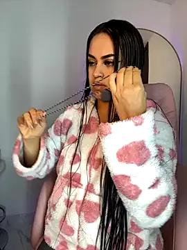 Try our girls live displays and explore the company of endless strippers, with beautiful physiques, vibrating toys and more.