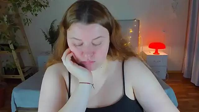 PolinaSalvatore from StripChat is Freechat