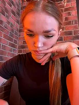 Try our girls live displays and explore the company of endless strippers, with beautiful physiques, vibrating toys and more.