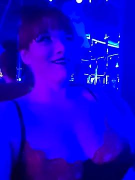 Try our girls live displays and explore the company of endless strippers, with beautiful physiques, vibrating toys and more.