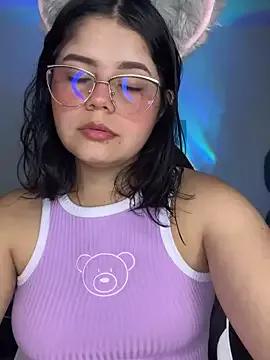 Try our girls live displays and explore the company of endless strippers, with beautiful physiques, vibrating toys and more.