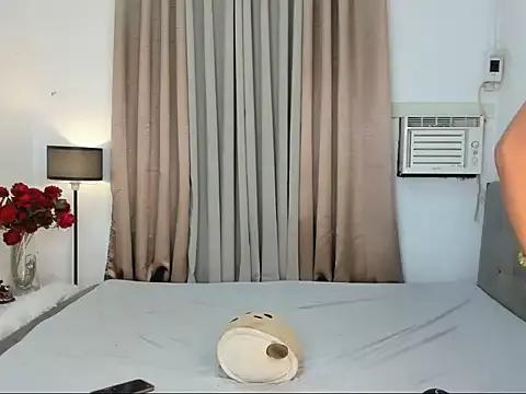 pretty_bubbles from StripChat is Freechat