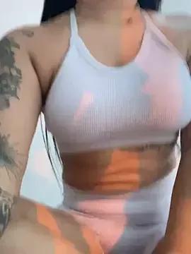 Try our girls live displays and explore the company of endless strippers, with beautiful physiques, vibrating toys and more.
