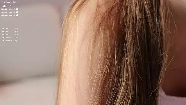 Pretty_Princess_Elina from StripChat is Freechat