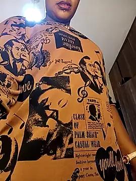 Pretty_tiffan from StripChat is Freechat