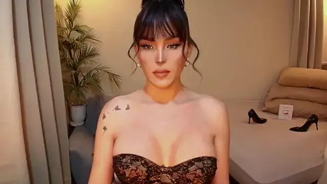 PRETTYWOMANxxxx from StripChat is Freechat
