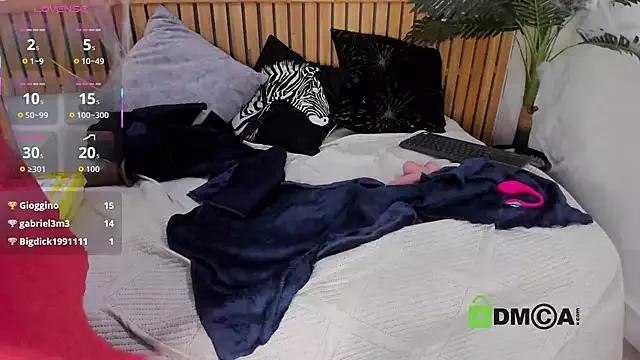 princequinn_ from StripChat is Freechat