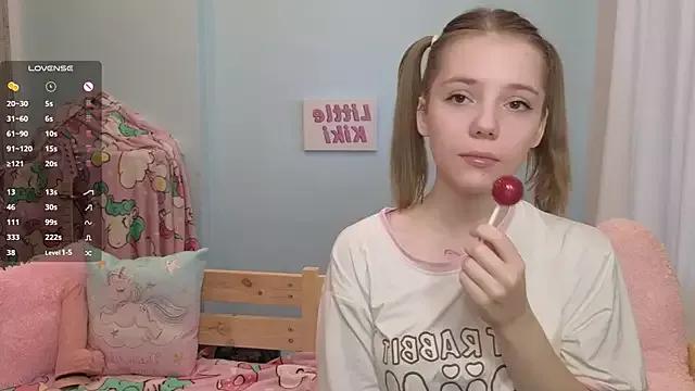 PrincessLittleKiki from StripChat is Freechat