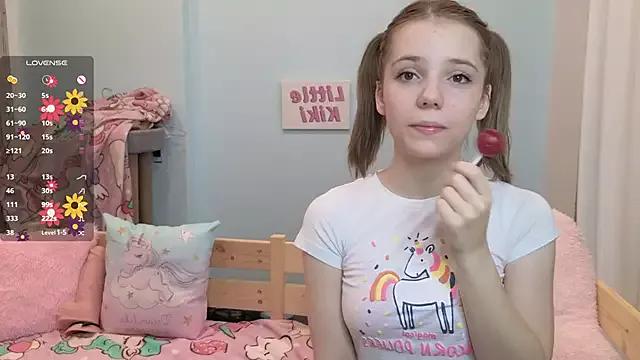 Try our girls live displays and explore the company of endless strippers, with beautiful physiques, vibrating toys and more.