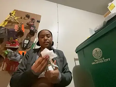 princesslivv — Fuck someone at gym