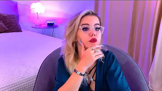 PrincessSlay from StripChat is Freechat
