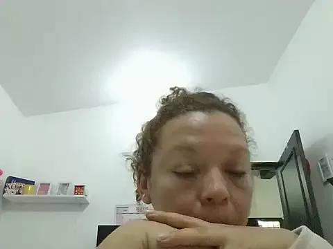 PUSHYLATE webcams show profile image 