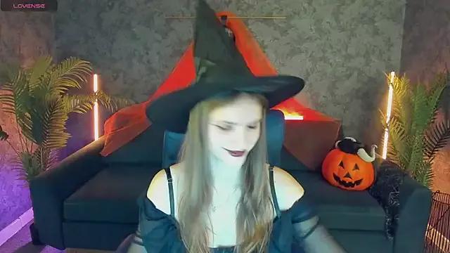PussyOnLuck from StripChat is Freechat