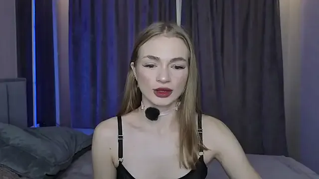 Pussyya777 — dance naked for 10 minutes