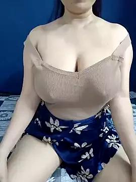 Queen- from StripChat is Freechat