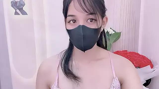 Queen-Of-The-Nightt from StripChat is Freechat