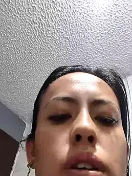 Queen_Ashly from StripChat is Freechat