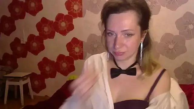 Queen_Daenerys from StripChat